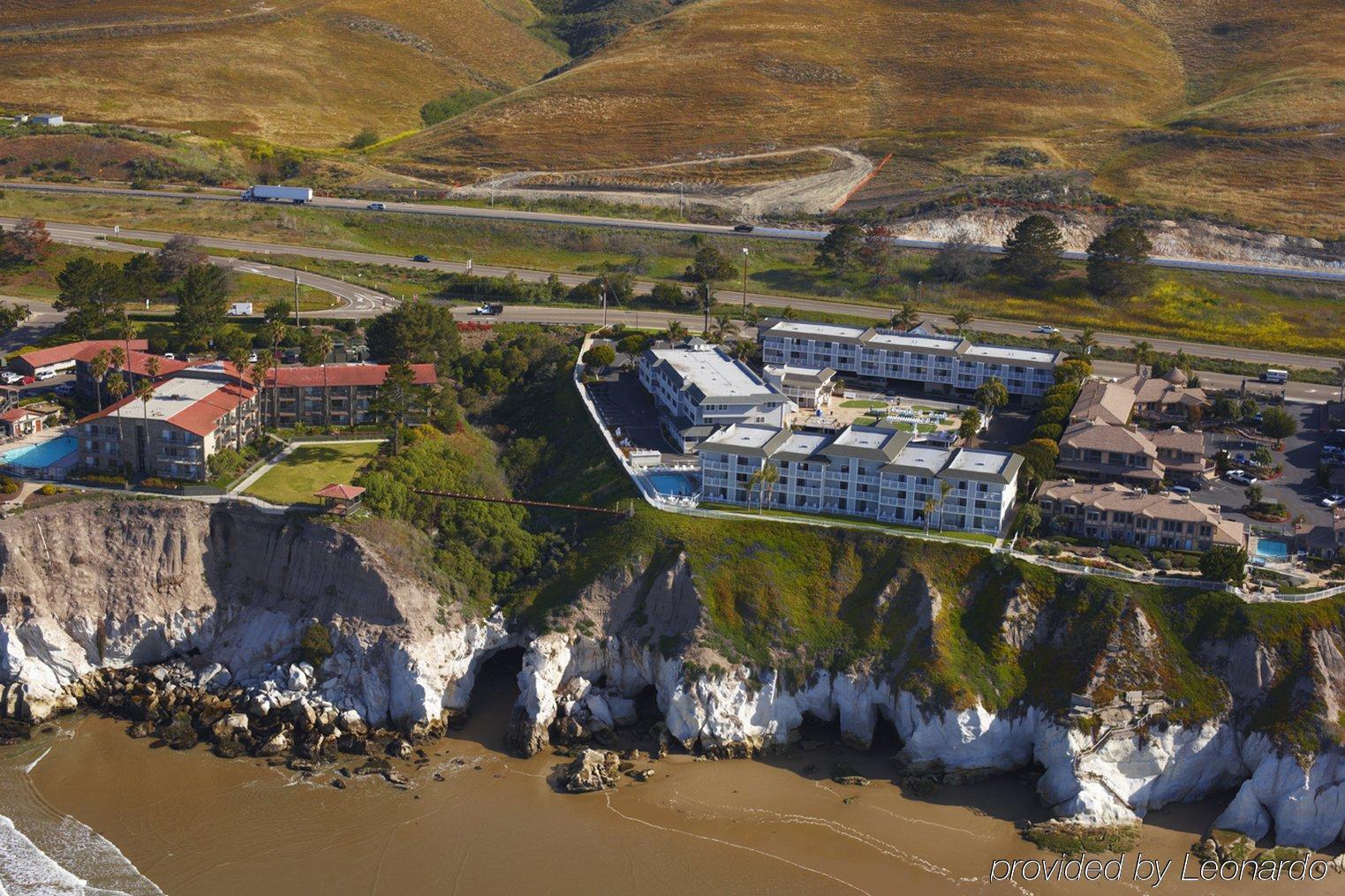 Pismo Lighthouse 3*