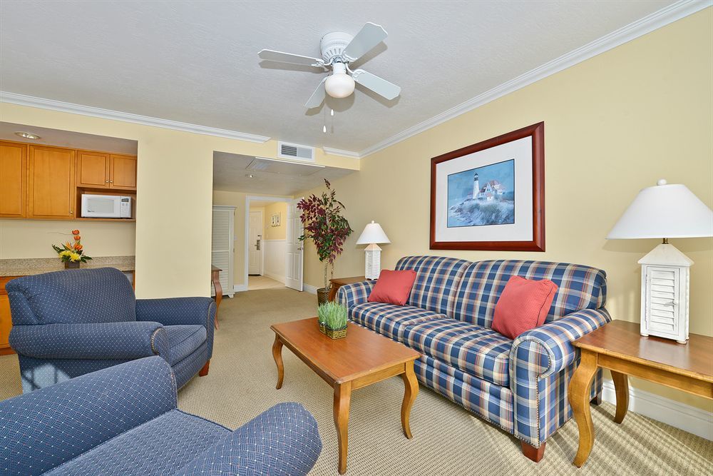 Pismo Lighthouse 3*