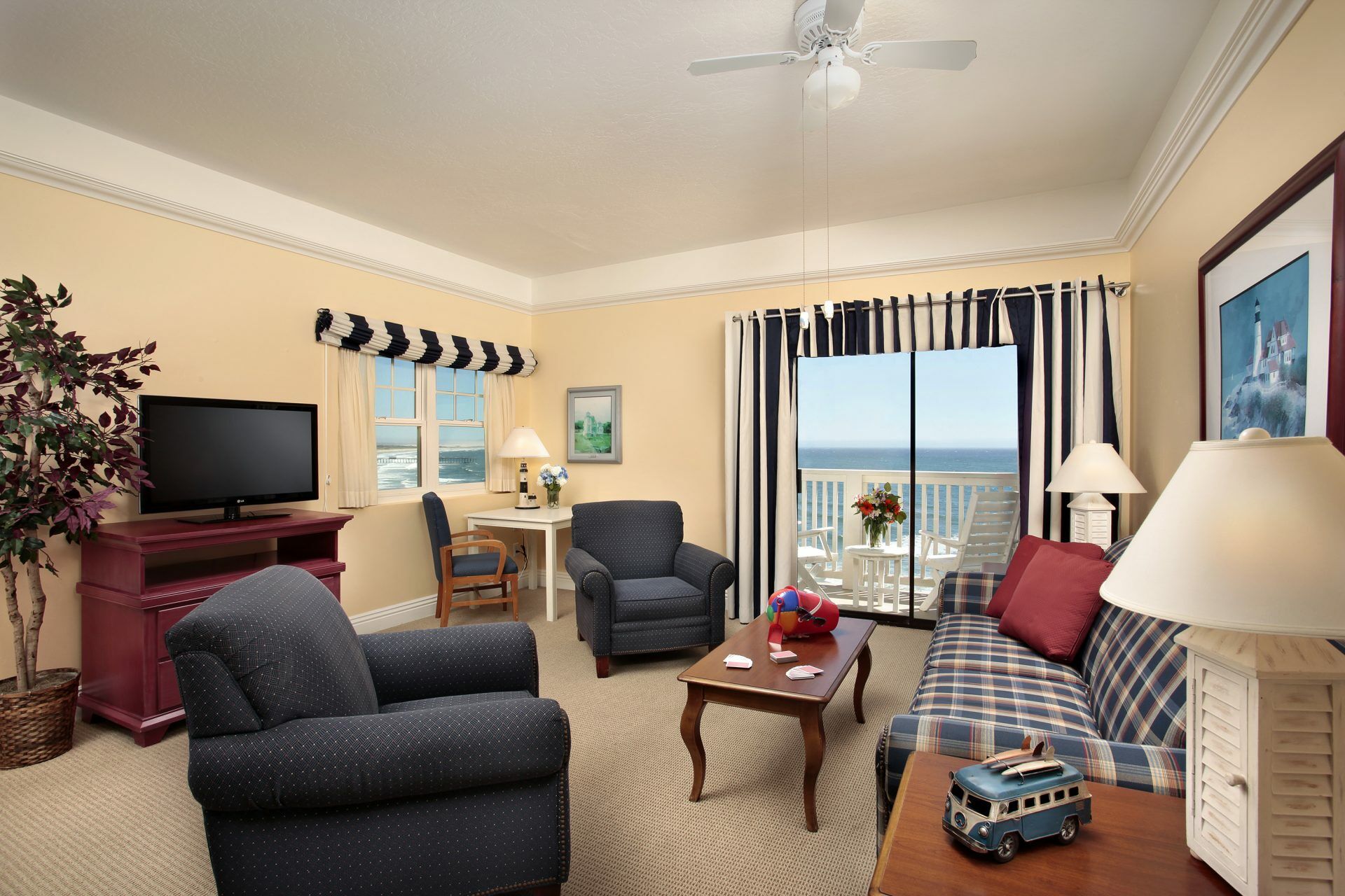 Pismo Lighthouse Hotel